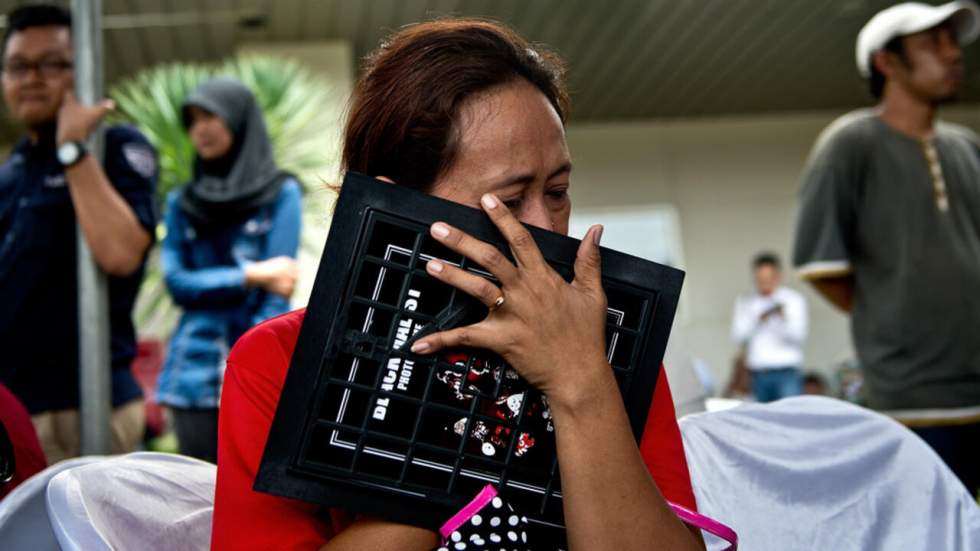 L'avion d'AirAsia "probablement au fond de la mer"