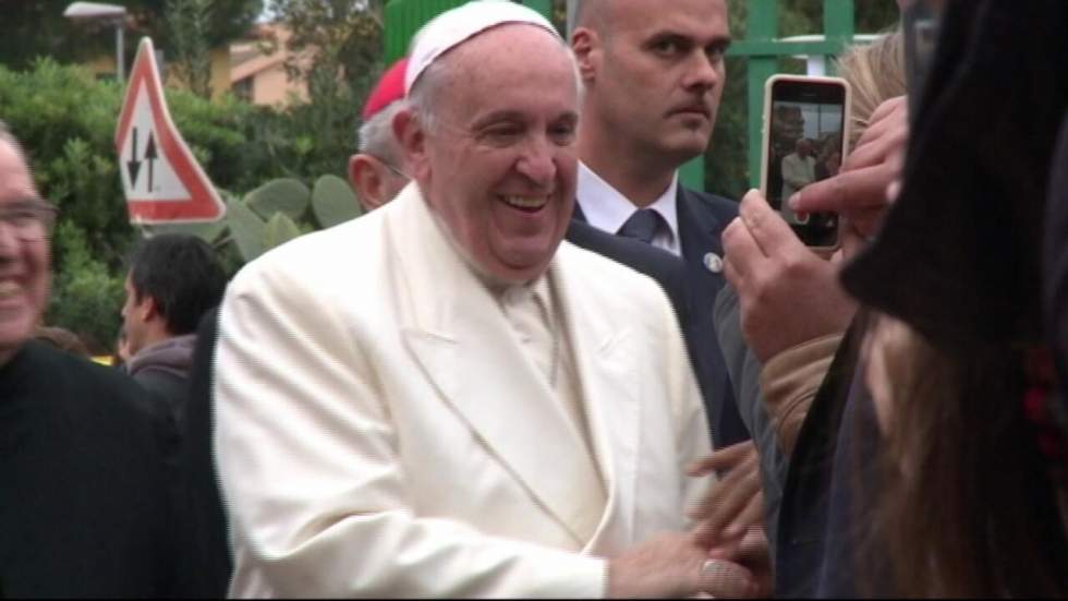 Reportage : le pape François fait sa révolution au Vatican