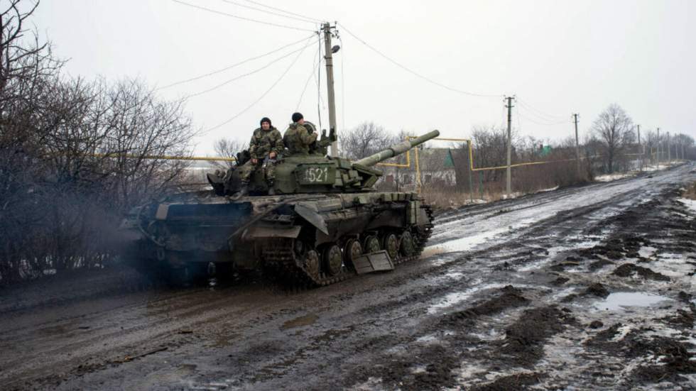 Bombardement meurtrier à Donetsk, l'armée se retire de l'aéroport