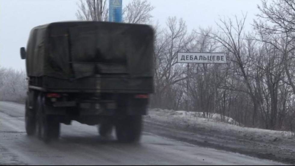 Vidéo : pas de trêve à Debaltseve dans l’est de l’Ukraine, le bilan s'alourdit