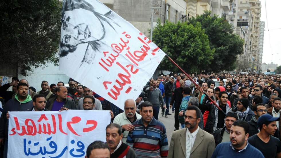 Le pouvoir égyptien enquête sur la mort d’une manifestante au Caire