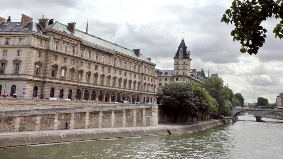 Des policiers, dont le patron de la PJ parisienne, en garde à vue