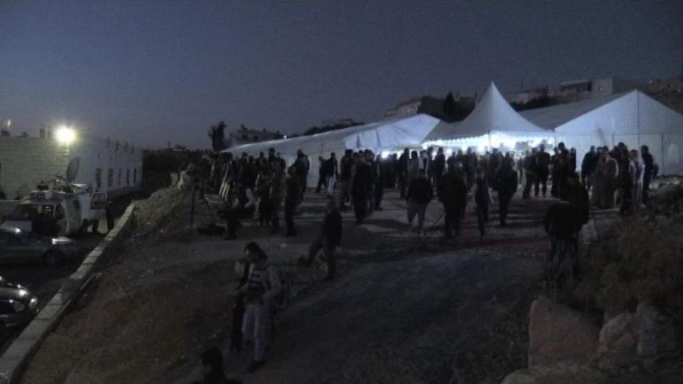 Le village du pilote jordanien brûlé par l’EI lui rend hommage