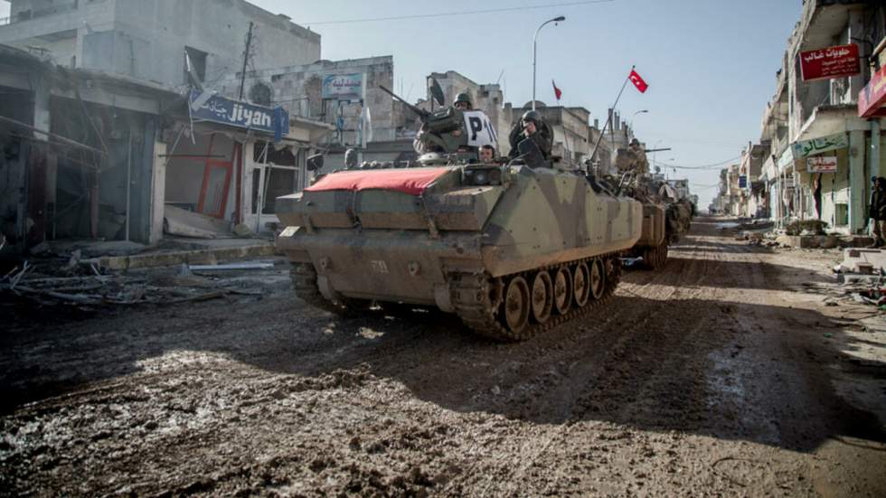 Opération turque en Syrie pour évacuer des soldats encerclés par l'EI Opération turque en Syrie pour évacuer des soldats encerclés par l'EI