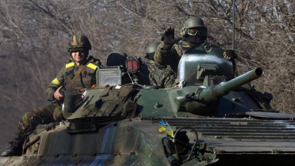 L’armée ukrainienne dit ne pas pouvoir retirer ses armes lourdes