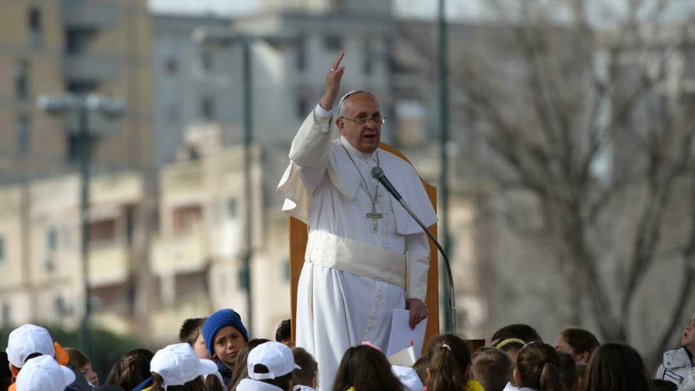 Le pape François à Naples : "La corruption pue comme un animal mort"