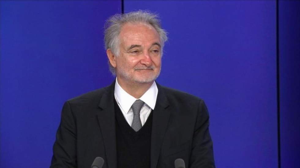 Jacques Attali : "La France est une nation totalement dépolitisée"