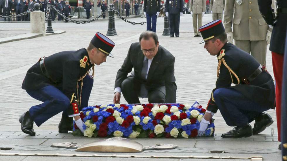 Hollande donne le coup d'envoi des cérémonies du 70e anniversaire du 8 mai 1945