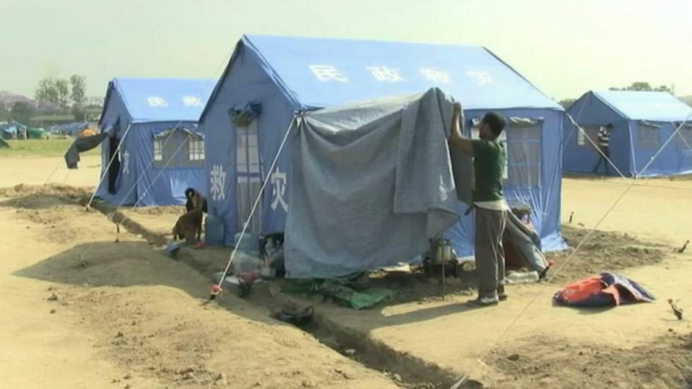 Vidéo : au Népal, l'aide humanitaire internationale peine à s'organiser Vidéo : au Népal, l'aide humanitaire internationale peine à s'organiser