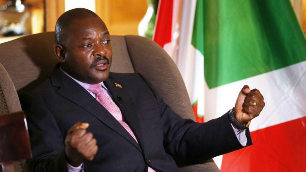 Nkurunziza de retour au Burundi, les putschistes annoncent leur reddition