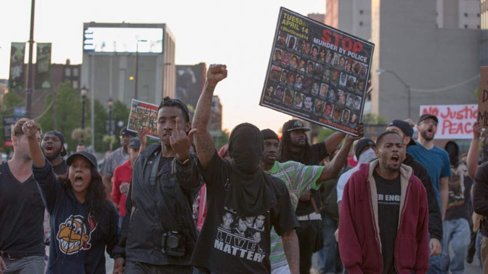 Un tribunal de Cleveland acquitte un policier blanc pour la mort de deux Noirs non armés