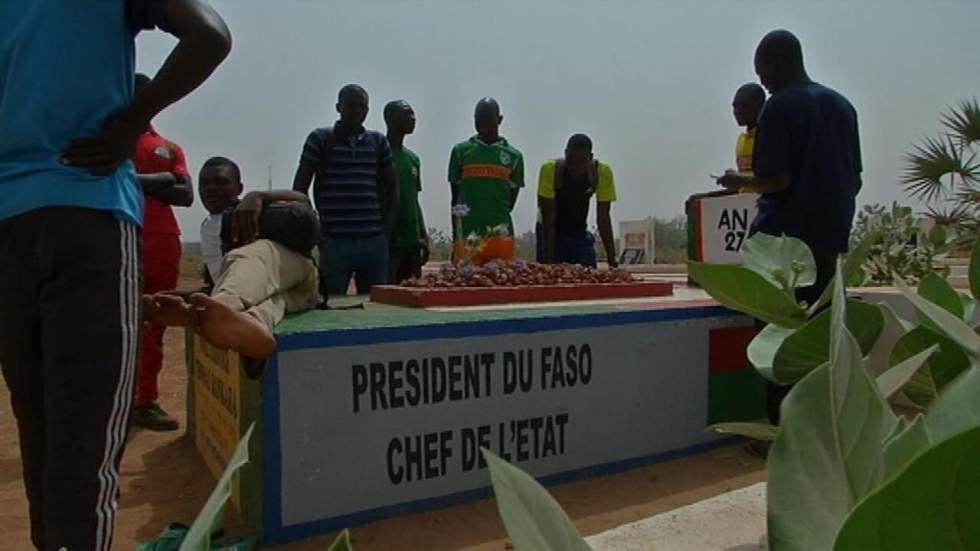 Burkina Faso : début de l'exhumation de Sankara et 12 de ses compagnons d'armes tués en 1987 Burkina Faso : début de l'exhumation de Sankara et 12 de ses compagnons d'armes tués en 1987