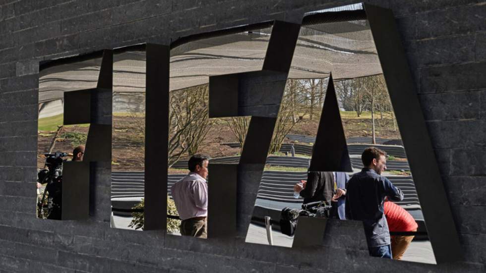 Quatorze responsables de la Fifa mis en examen pour corruption