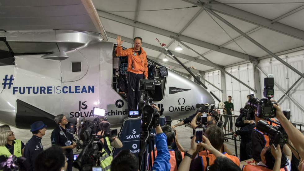 L'avion Solar Impulse 2 décolle pour une traversée historique du Pacifique L'avion Solar Impulse 2 décolle pour une traversée historique du Pacifique