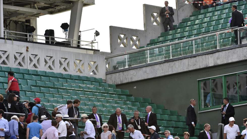 Roland-Garros : un panneau métallique tombe et blesse trois spectateurs