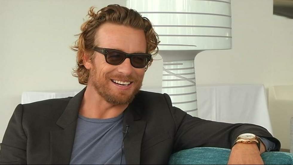 Simon Baker : "The Mentalist" passe derrière la caméra!