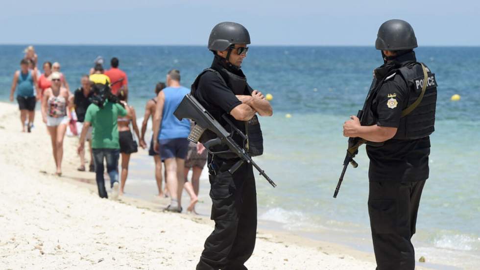 Attentat de Sousse : le Premier ministre fustige le "temps de réaction" de la police