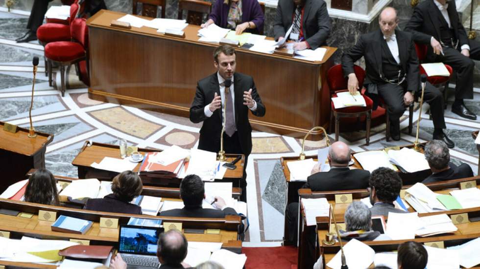 La loi Macron définitivement adoptée par le Parlement, un recours déposé