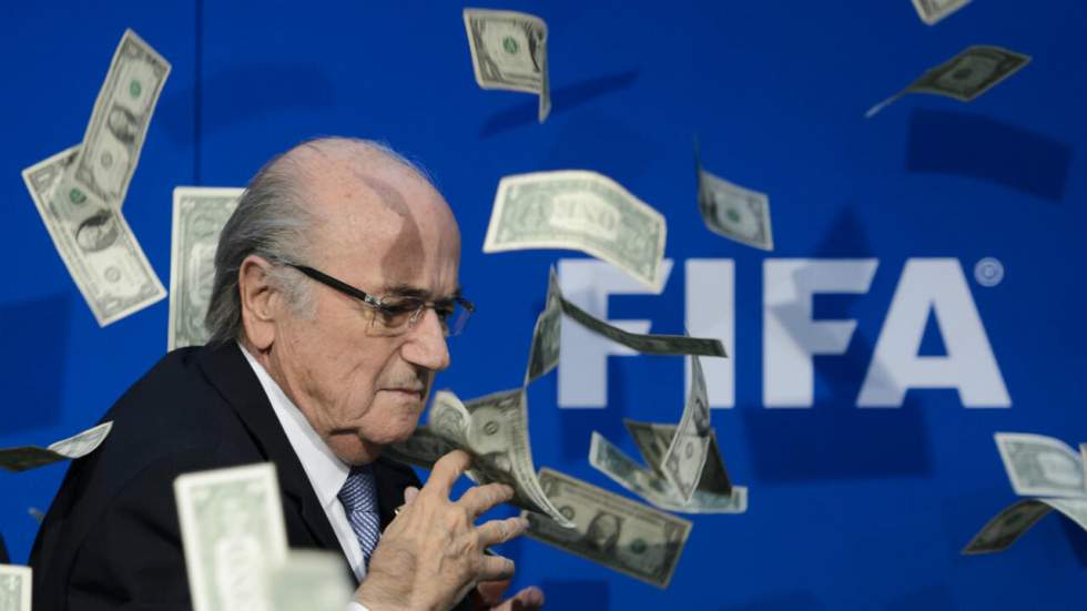 Vidéo : Sepp Blatter sous une pluie de billets