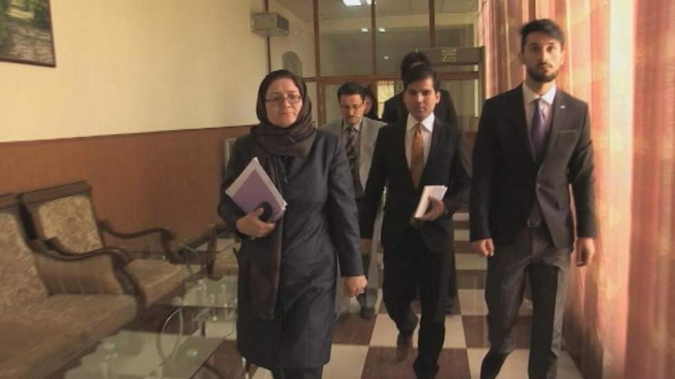 Afghanistan : les premiers pas d’un gouvernement enfin constitué