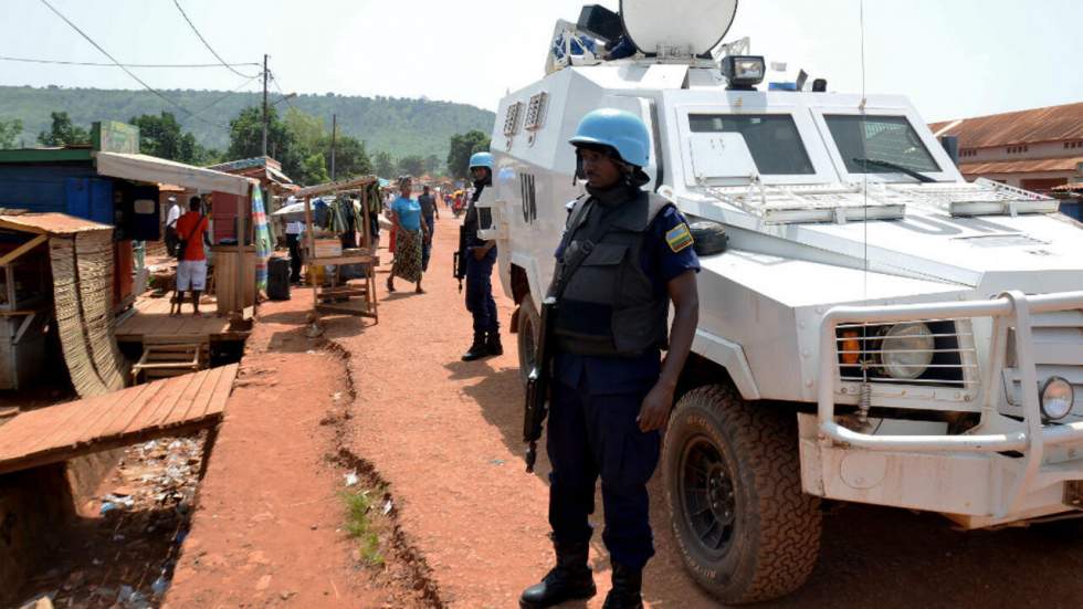 Centrafrique : un casque bleu tué lors d'affrontements avec des hommes armés à Bangui