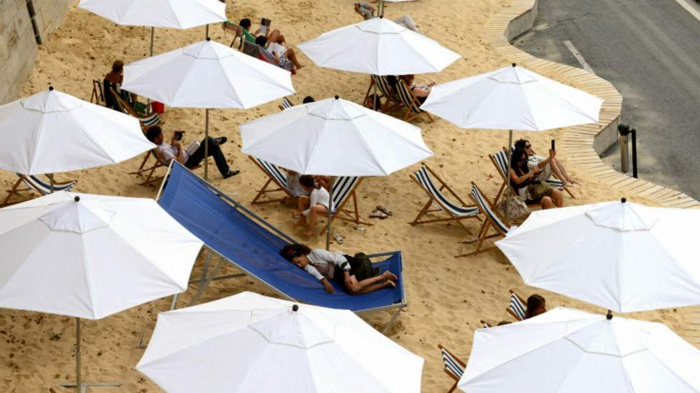 Paris Plages : Anne Hidalgo monte au créneau pour défendre "Tel Aviv sur Seine"