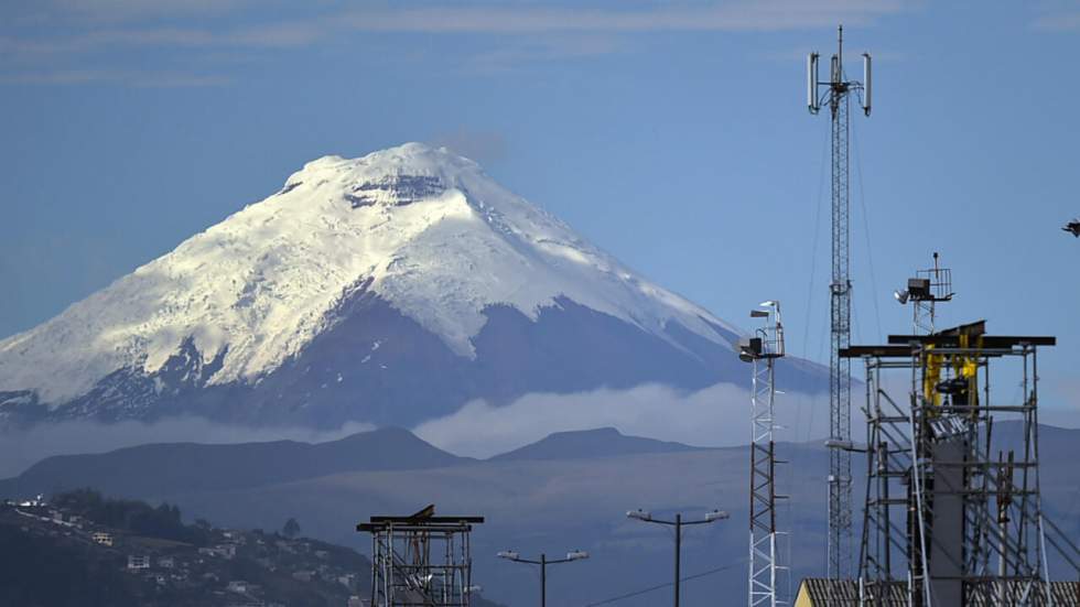 Le volcan Cotopaxi s'est réveillé, l'Équateur déclare l'état d'exception