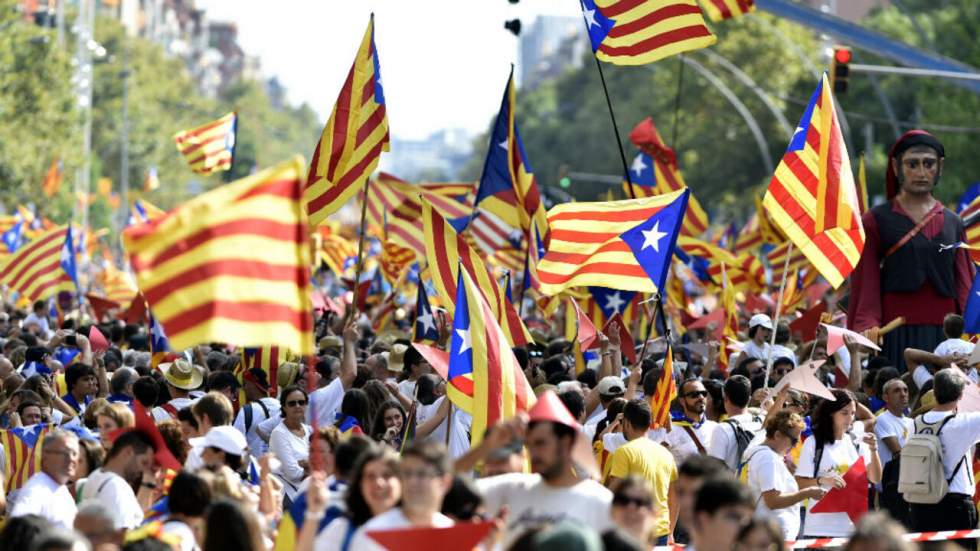 Grande manifestation des indépendantistes catalans à Barcelone avant les régionales