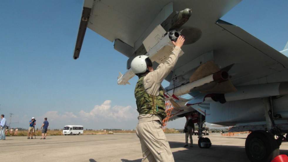 Une offensive des troupes pro-Assad accompagne les frappes russes en Syrie Une offensive des troupes pro-Assad accompagne les frappes russes en Syrie