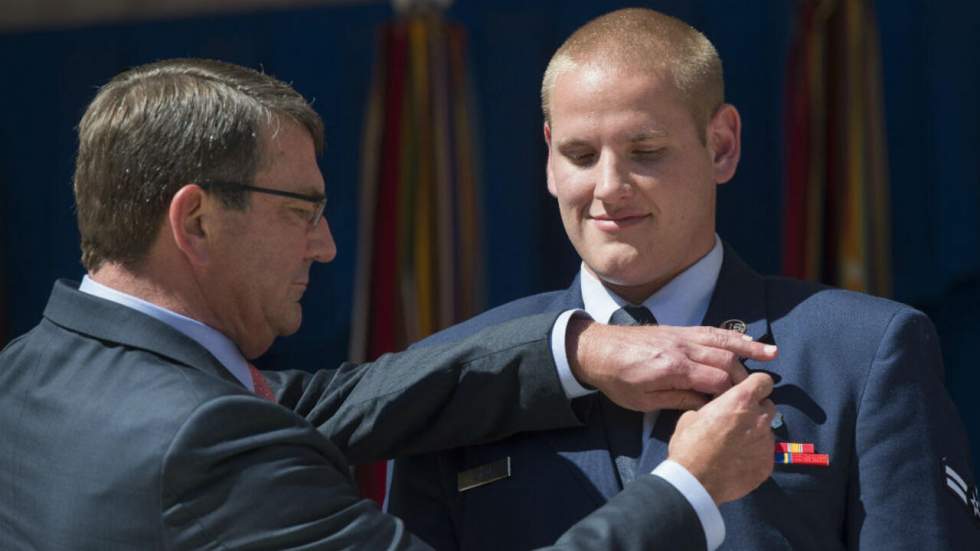 Spencer Stone, héros du Thalys, poignardé en Californie