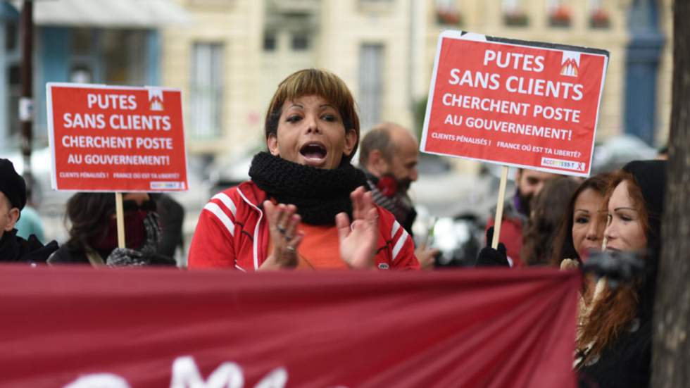 En images : manifestation des prostitués à Paris contre la pénalisation des clients