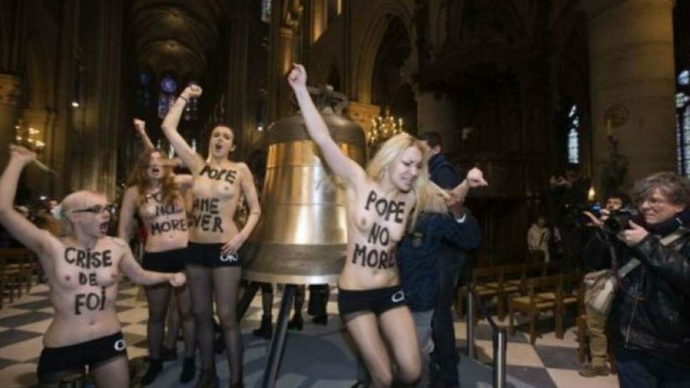 Relaxe confirmée pour huit Femen après leur action à Notre-Dame de Paris Relaxe confirmée pour huit Femen après leur action à Notre-Dame de Paris