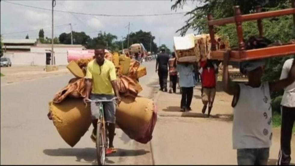 Des Burundais continuent de fuir Bujumbura ; le fils de Pierre-Claver Mbonimpa assassiné