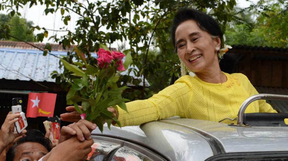 Avec l'opposante Aung San Suu Kyi, la Birmanie en route vers la démocratie ? Avec l'opposante Aung San Suu Kyi, la Birmanie en route vers la démocratie ?