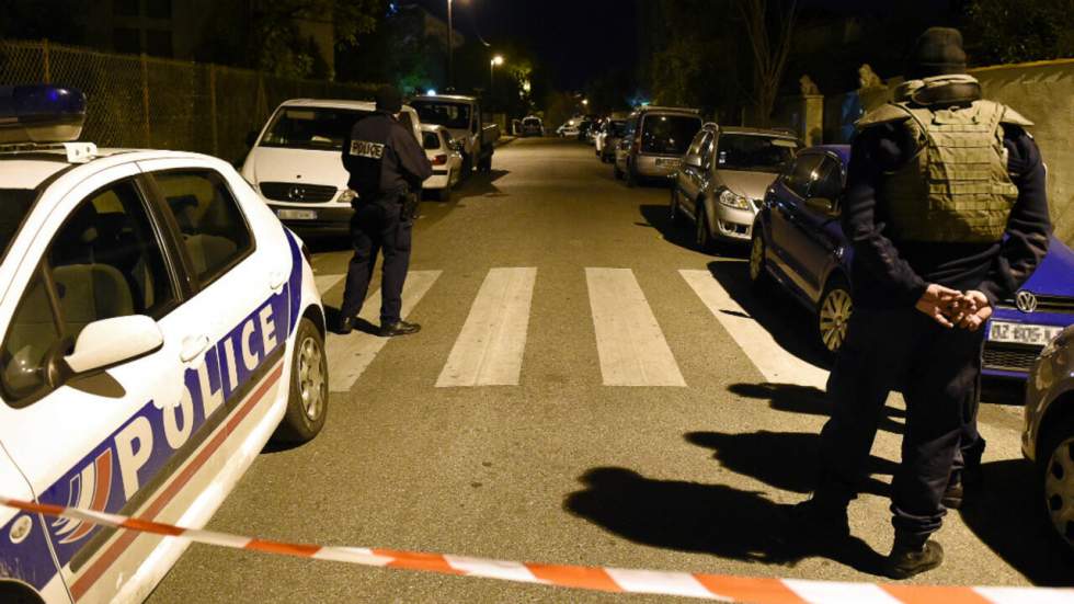 Marseille : un professeur d'une école juive poignardé par trois individus