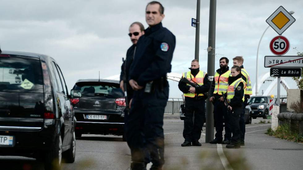 Attentats de Paris : "Cazeneuve ne peut blâmer l’UE pour son manque de sécurité"