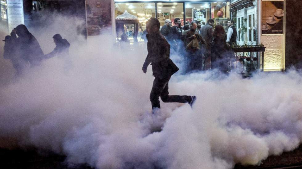 Turquie : la police disperse une manifestation après la mort de l'avocat Tahir Elçi