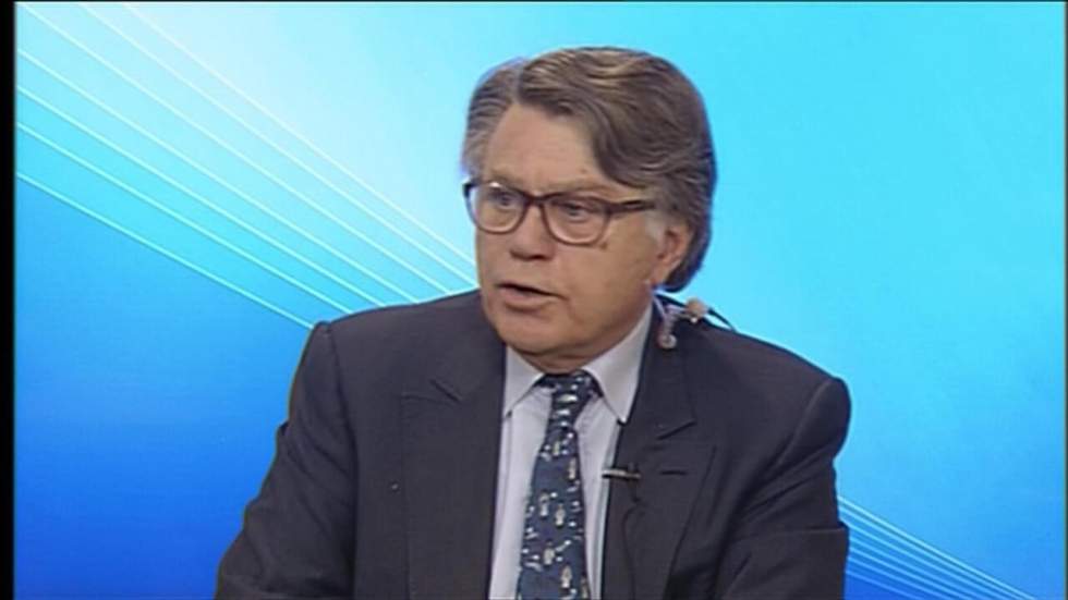 Gilbert Collard : "Le président ne fait qu’appliquer les mesures que nous avons toujours demandées" Gilbert Collard : "Le président ne fait qu’appliquer les mesures que nous avons toujours demandées"