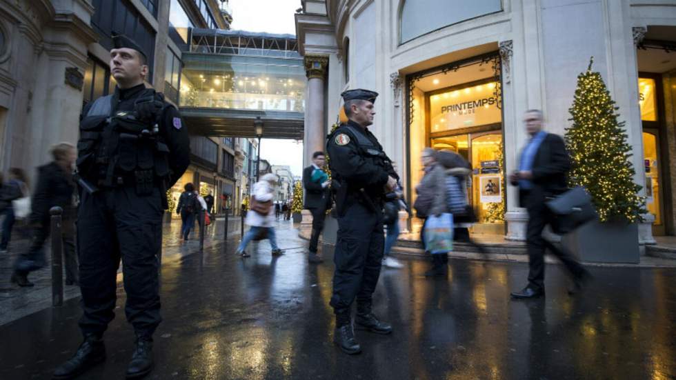 Les attentats de Paris pourraient coûter 2 milliards d'euros à l'économie française