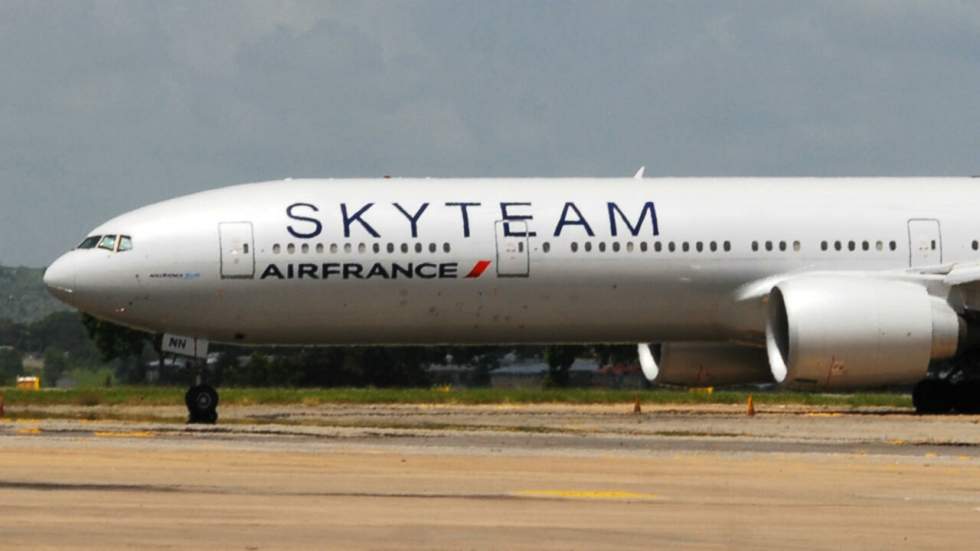 Fausse bombe sur un vol Air France : un passager, policier à la retraite, placé en garde à vue