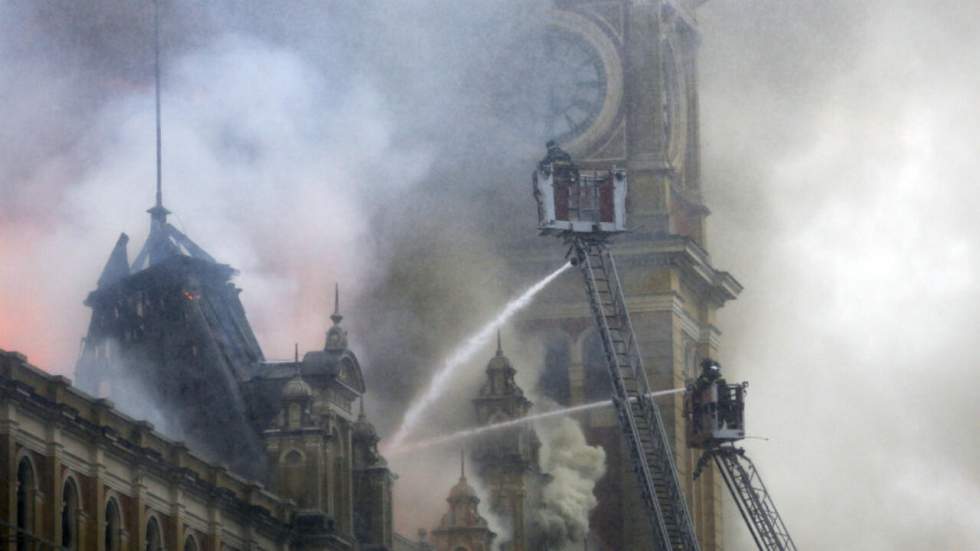 Vidéo : un incendie détruit le Musée de la langue portugaise à Sao Paulo