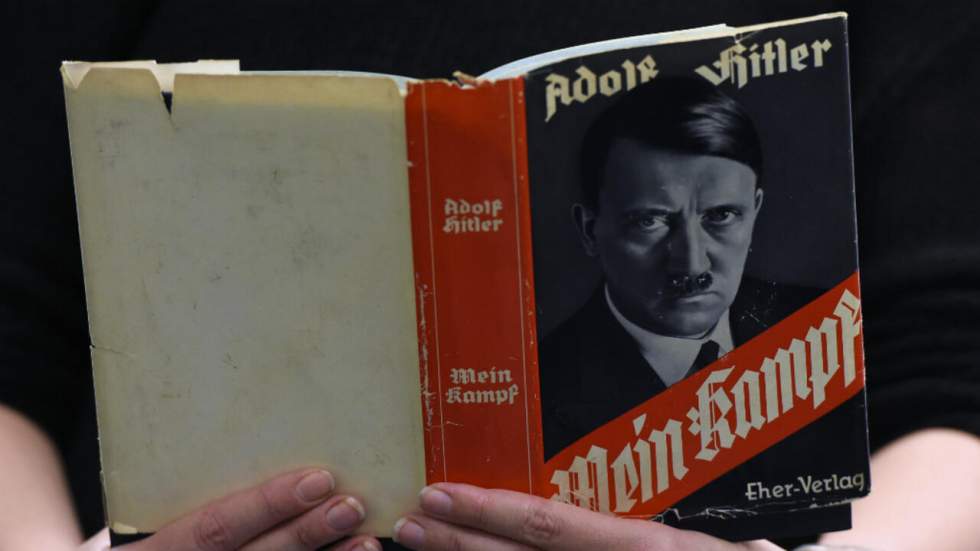 "Mein Kampf" tombe dans le domaine public : "l'interdire serait contreproductif"