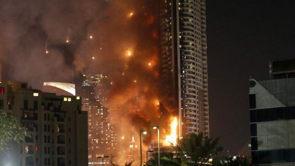 Dubaï : un impressionnant incendie embrase un hôtel de luxe