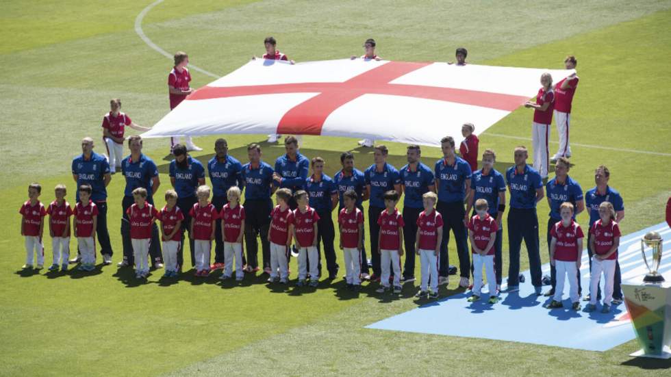 Les équipes sportives anglaises doivent-elles chanter l'hymne "God save the Queen" ?