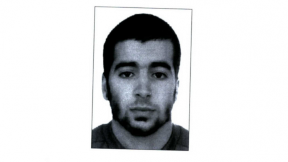 Qui est Chakib Akrouh, le troisième homme du "commando des terrasses" ? Qui est Chakib Akrouh, le troisième homme du "commando des terrasses" ?