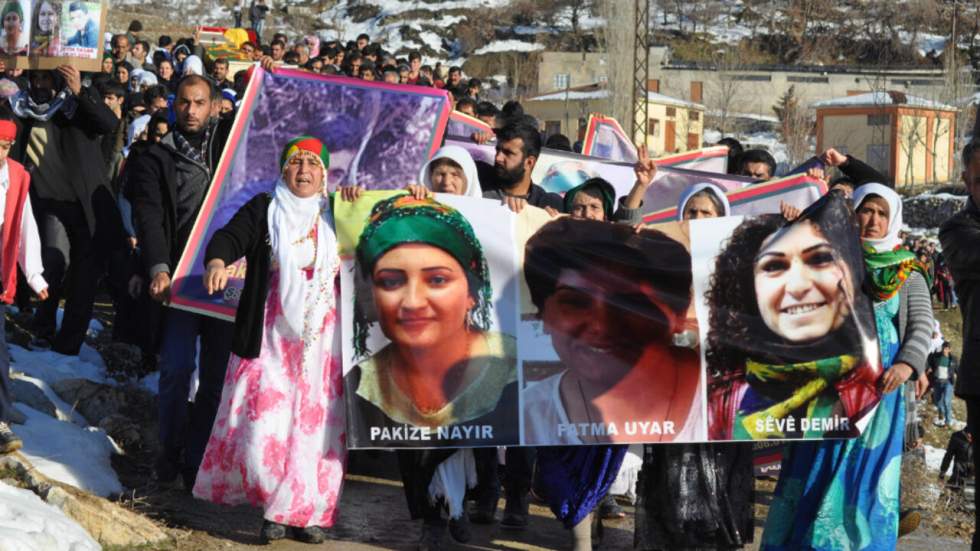 Turquie : arrestations en série d'intellectuels après un appel au dialogue avec le PKK Turquie : arrestations en série d'intellectuels après un appel au dialogue avec le PKK