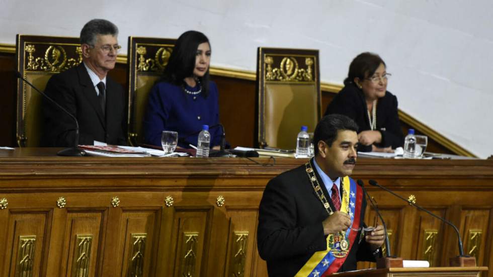 Venezuela : face à une "tempête économique", Nicolas Maduro décrète "l'état d’urgence"