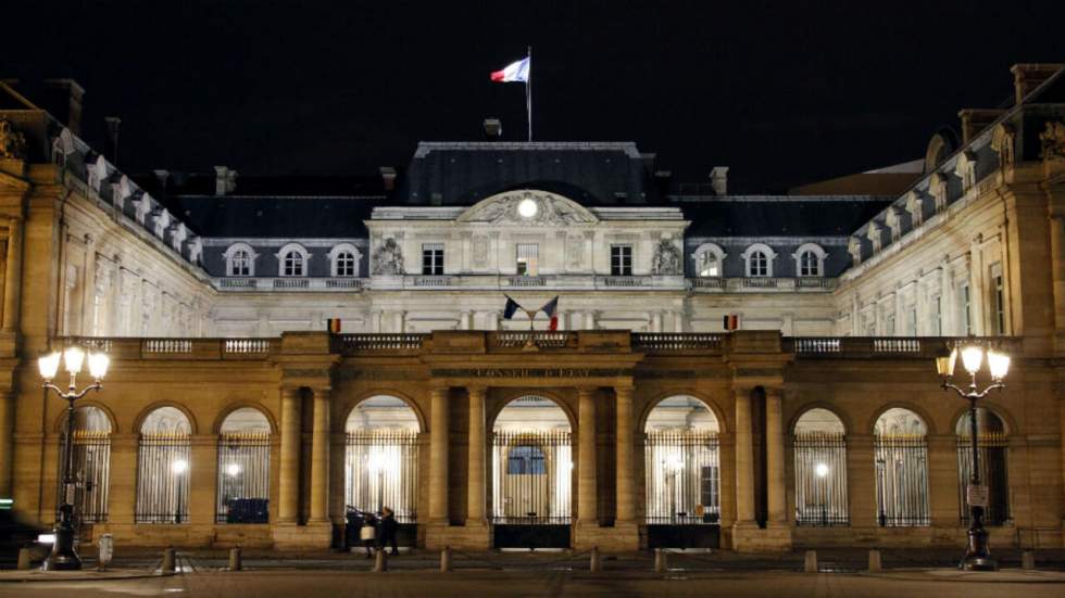 Le Conseil d'État rejette la demande de la LDH de suspendre l'état d'urgence Le Conseil d'État rejette la demande de la LDH de suspendre l'état d'urgence