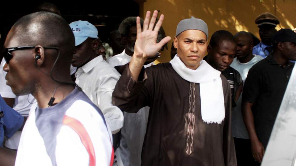 Karim Wade, le fils de l'ex-président sénégalais, porte plainte en France pour "détention arbitraire"