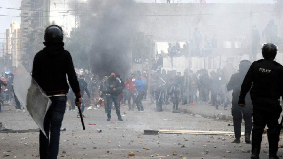 Levée du couvre-feu instauré en Tunisie durant la contestation sociale de janvier Levée du couvre-feu instauré en Tunisie durant la contestation sociale de janvier